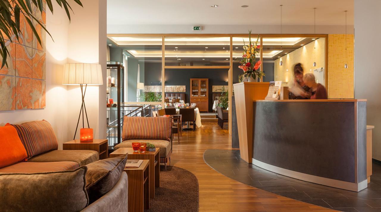 BIO-Hotel Villa Orange Francoforte sul Meno Esterno foto